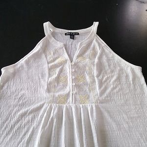 Cable & Gauge embroidered sleeveless shirt